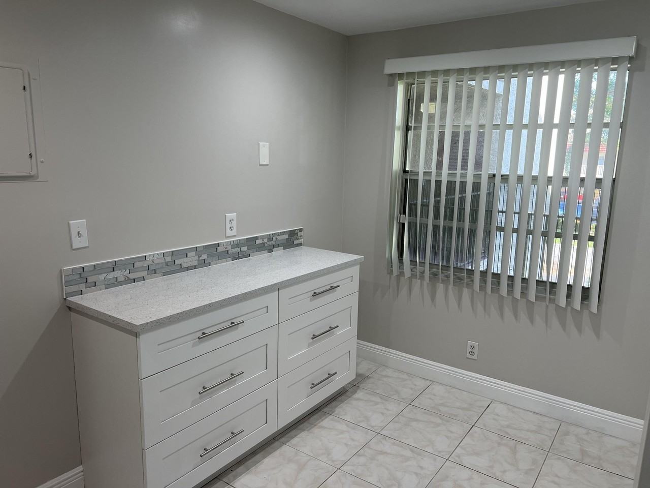 24 Abbey Ln #204 - Photo 4 of 36