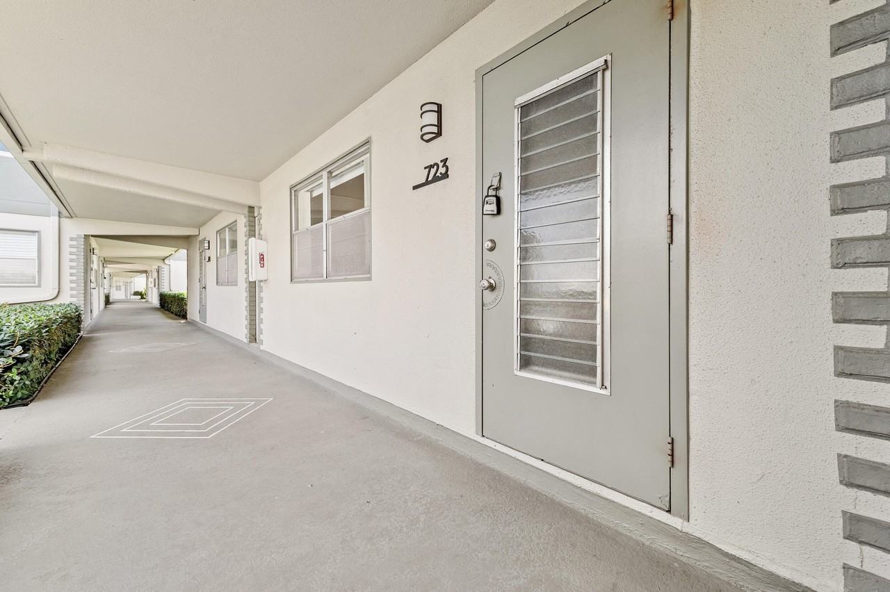 723 Flanders P - Photo 6 of 34