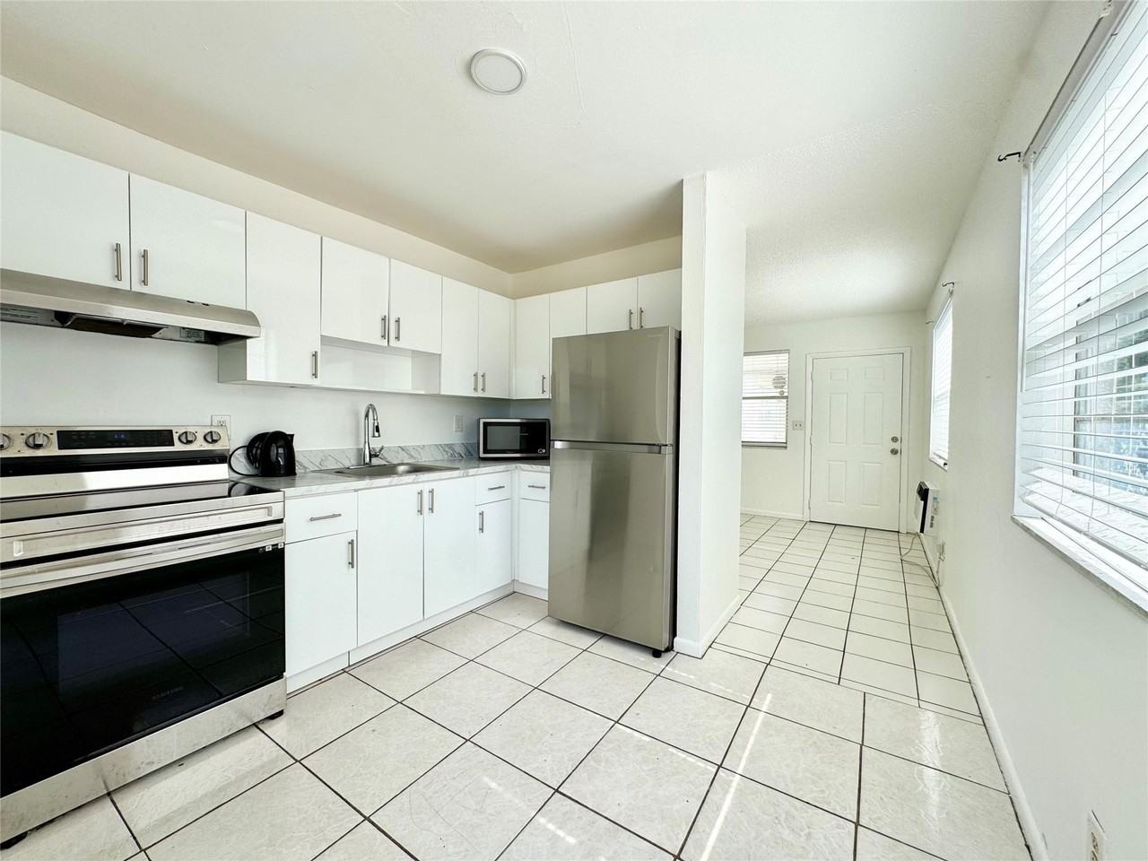 147 W 17th St - Photo 5 of 15