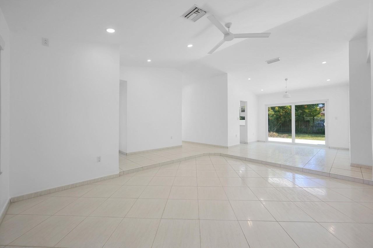 9515 Sw 118th Ct - Photo 6 of 28