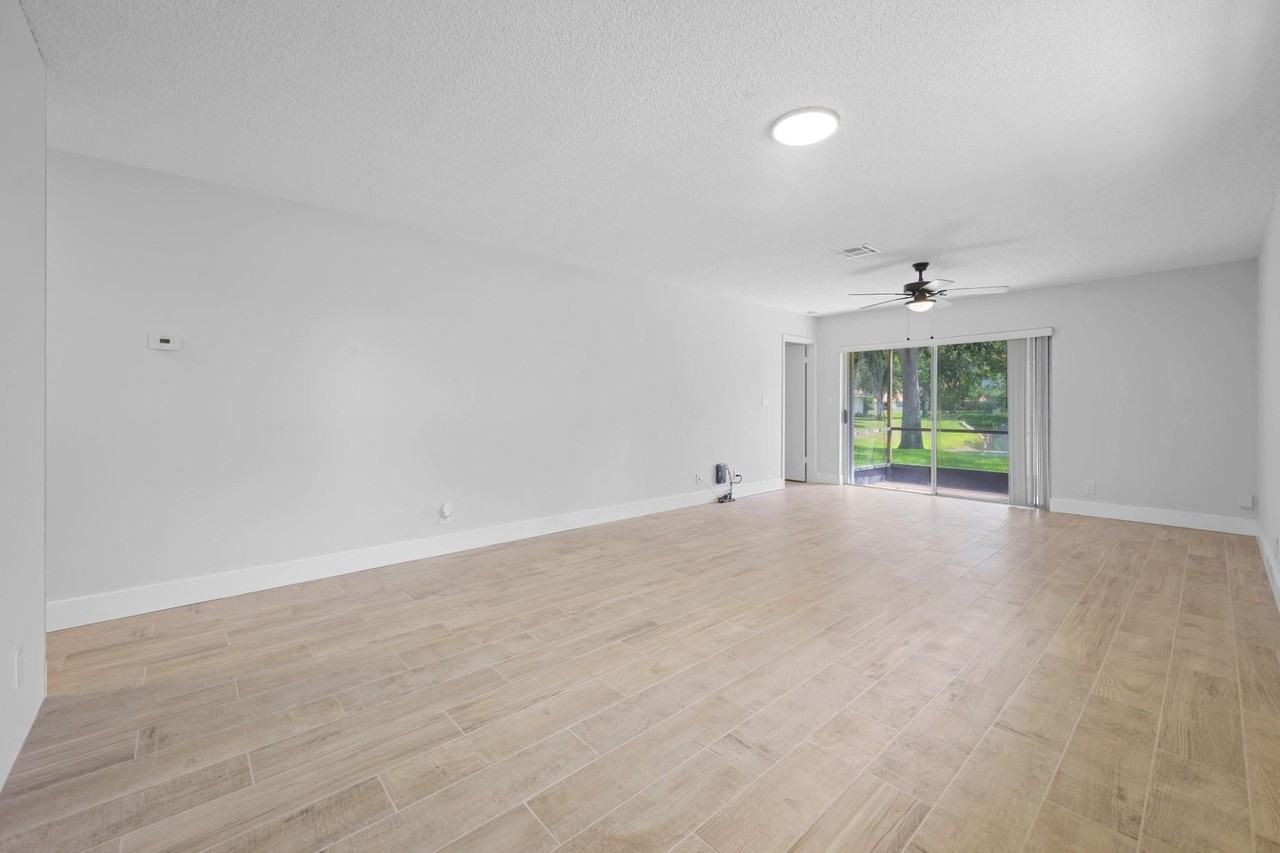 6371 Boca Cir - Photo 7 of 24