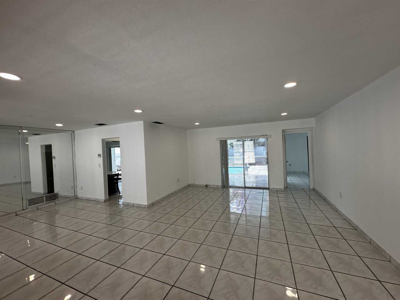 7725 Grandview Blvd #7725 - Photo 6 of 34