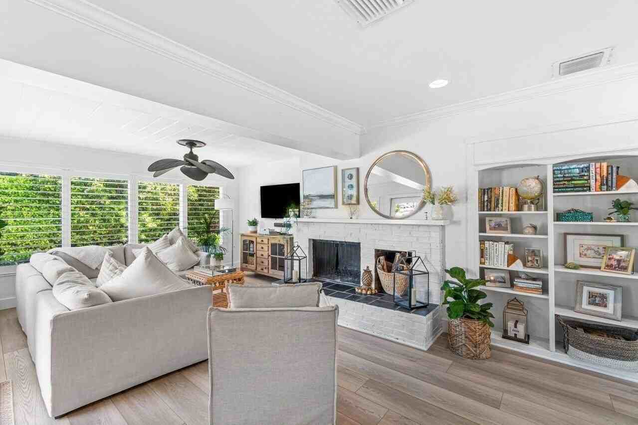 1032 Sw 9th Ave - Photo 6 of 21
