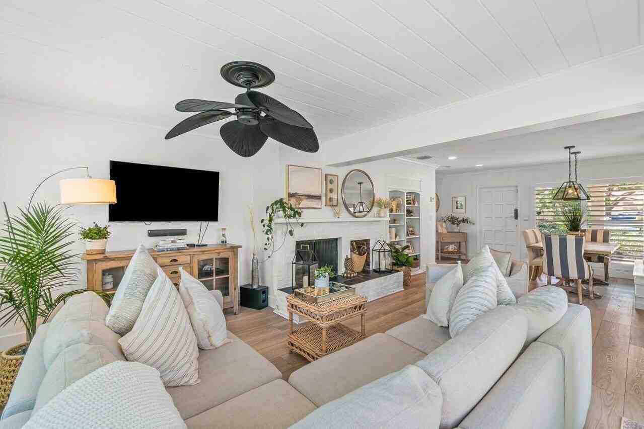 1032 Sw 9th Ave - Photo 7 of 21