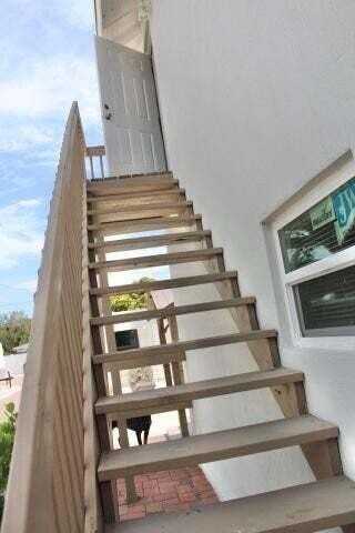 305 Cypress Dr #1 - Photo 4 of 28