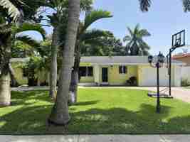 featured image of 620 Ne 9th Ave