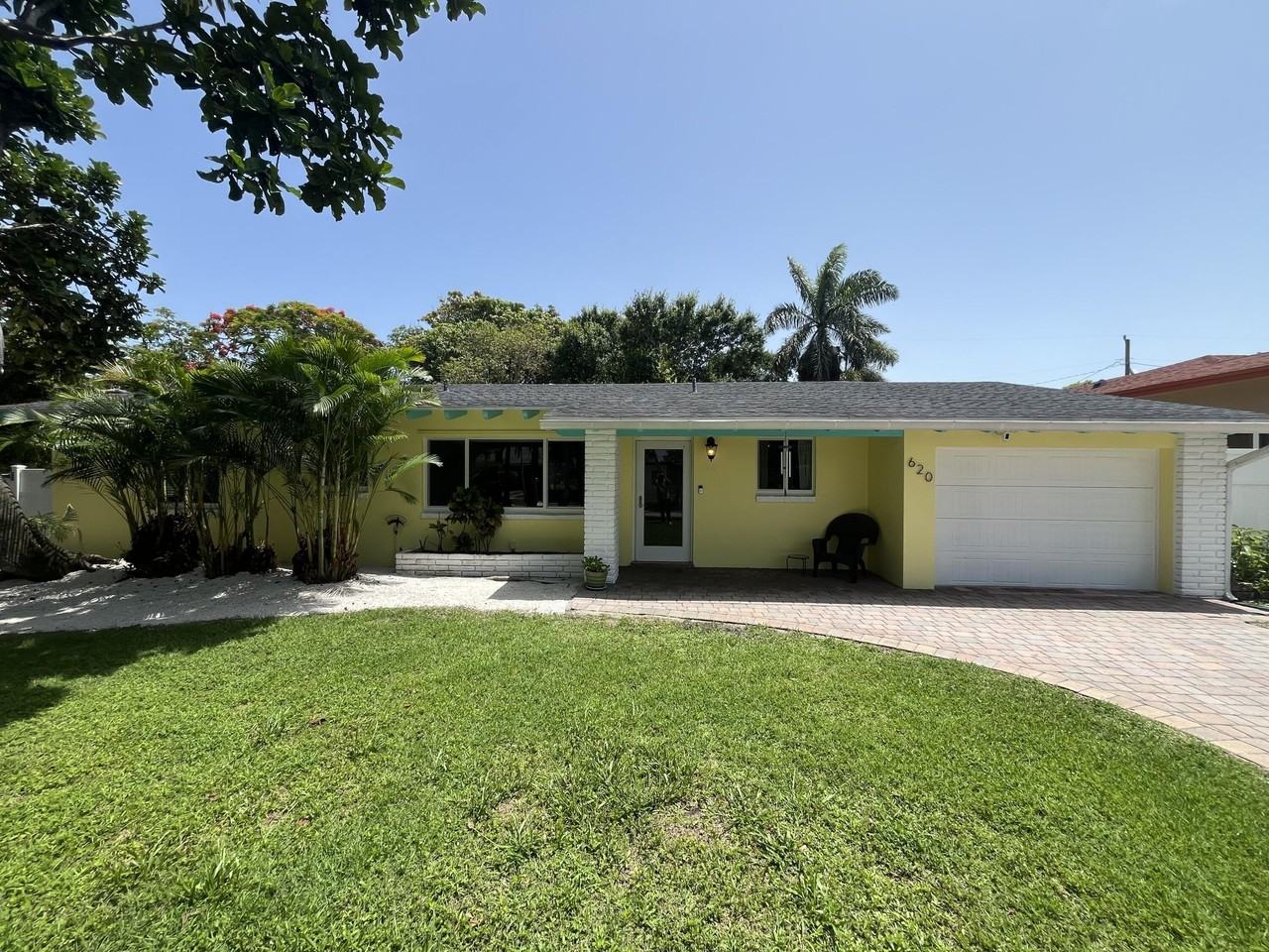 620 Ne 9th Ave - Photo 4 of 50