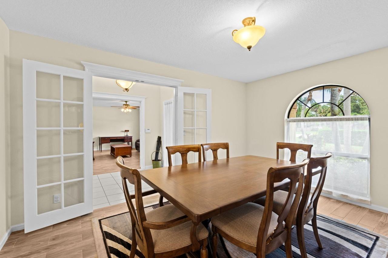 1707 Primrose Ln - Photo 6 of 50
