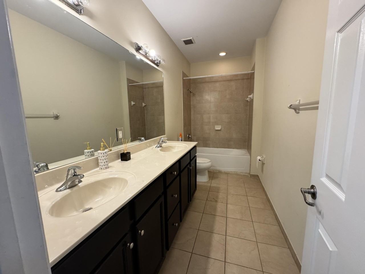 9136 Sw 227th Ter #9136 - Photo 7 of 10