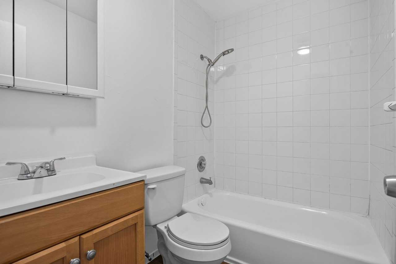 1300 Nw 2nd Ave #12 - Photo 6 of 11