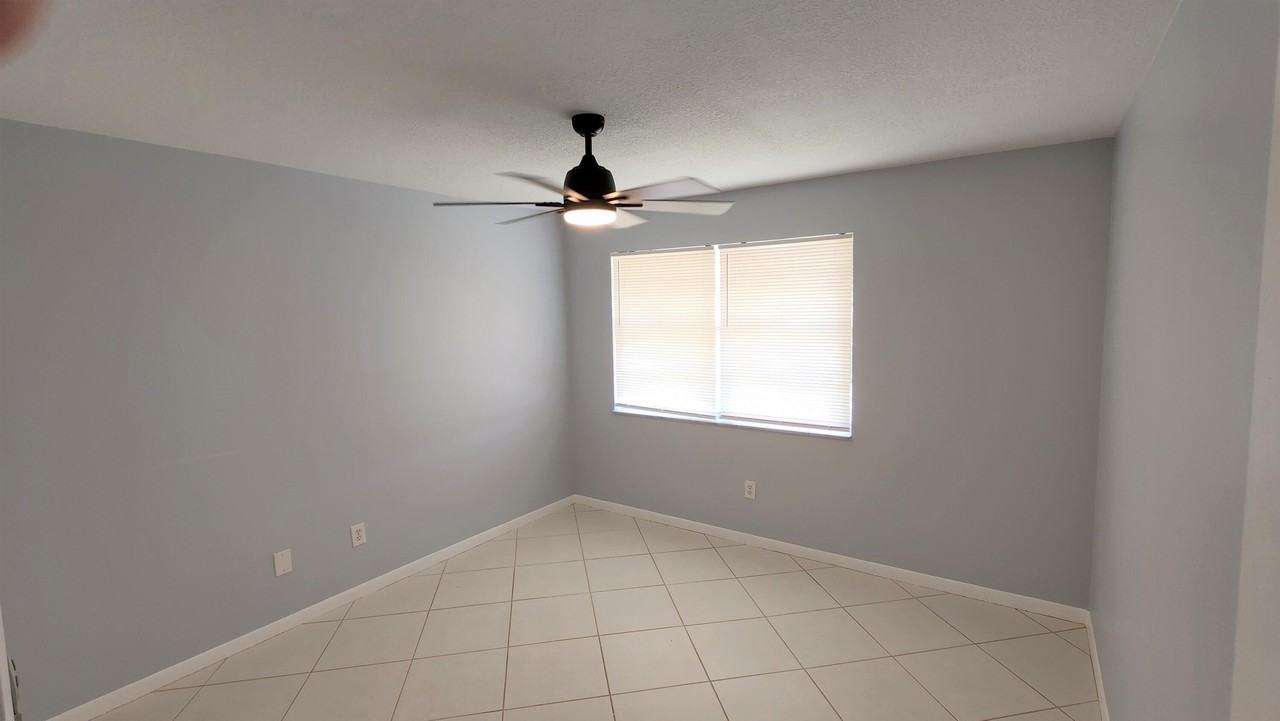 938 Sumter Rd W - Photo 5 of 7