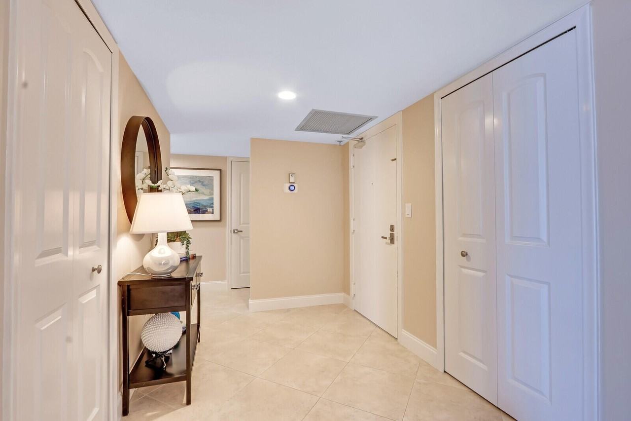 4200 N Ocean Dr #2-802 - Photo 2 of 34