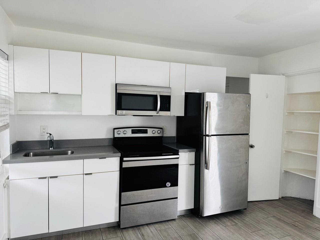 7910 Abbott Ave #6 - Photo 2 of 12