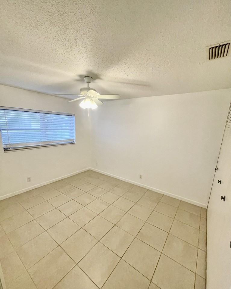 2521 Emory Dr W #F - Photo 6 of 15