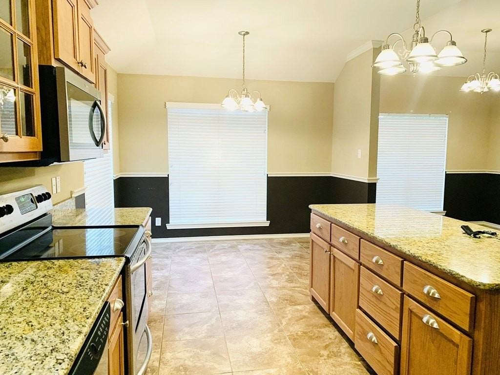 6009 La Vaca St - Photo 4 of 16