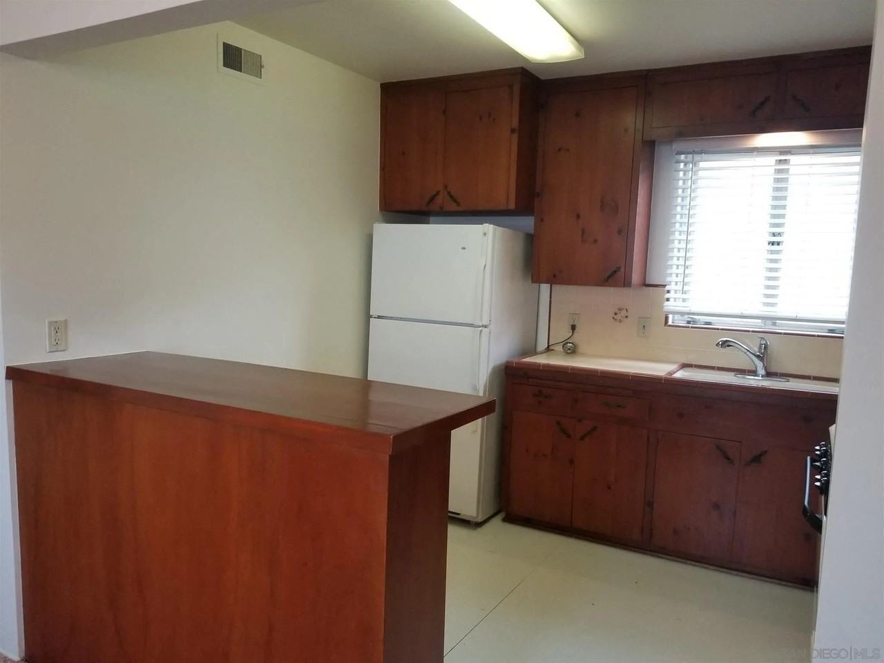 473 E Ave - Photo 4 of 8