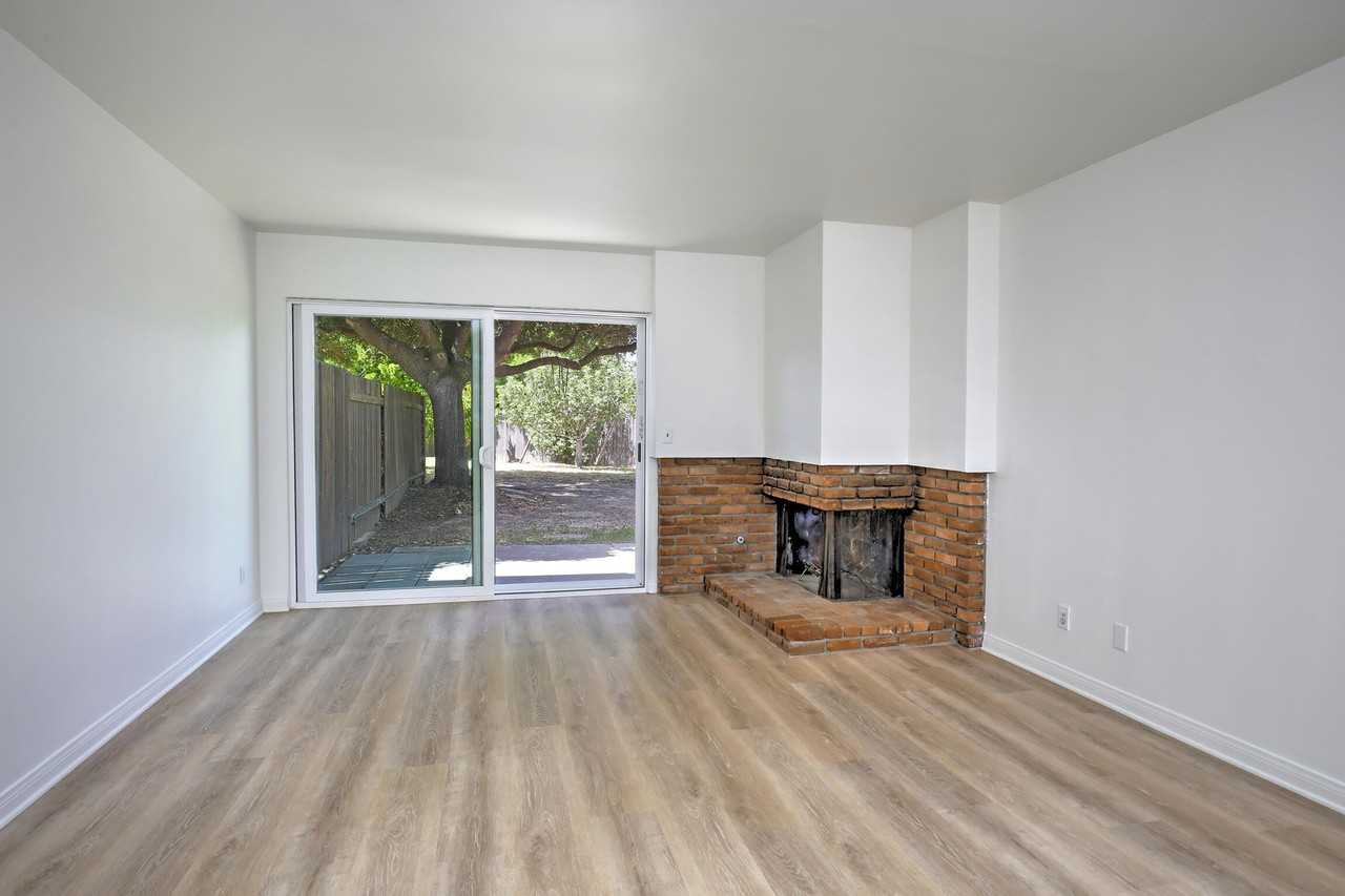 7395 Freeman Pl #B - Photo 2 of 16