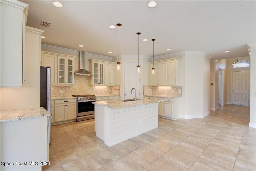 7378 Bluemink Ln - Photo 4 of 26