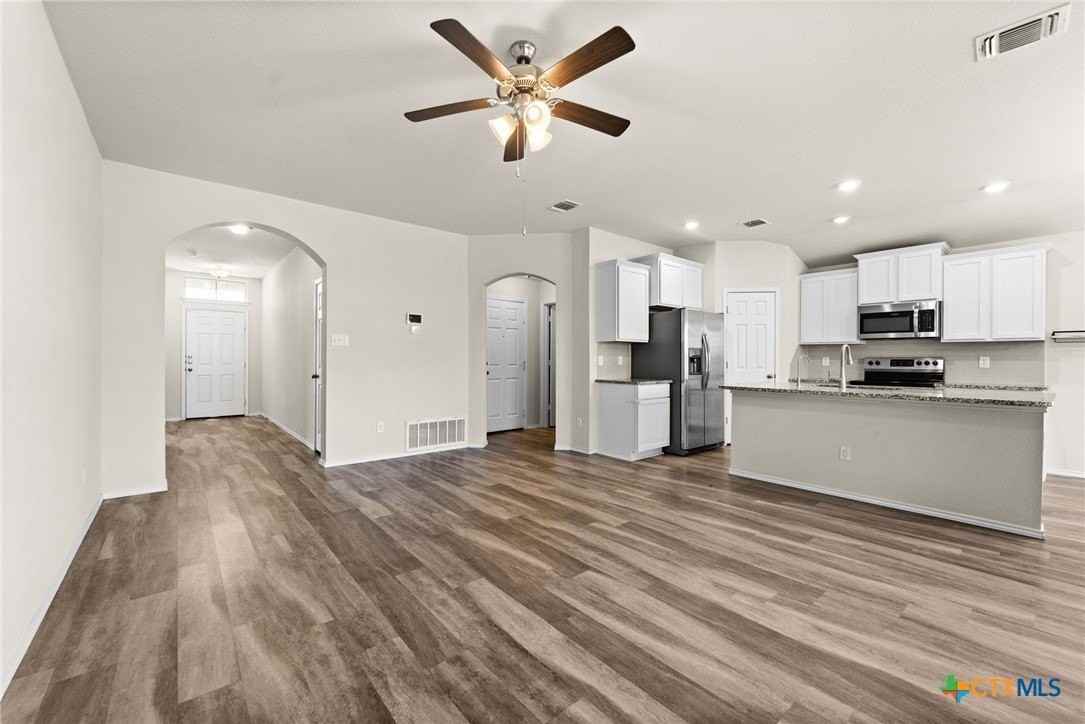 2503 Pintail Loop - Photo 2 of 14