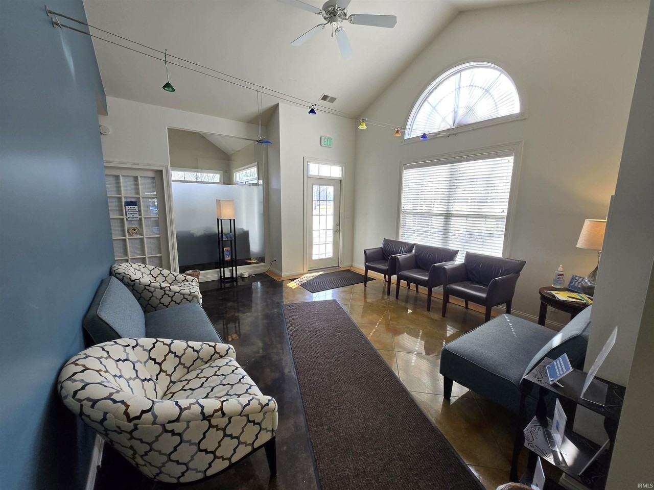 15 Vann Ave - Photo 4 of 33