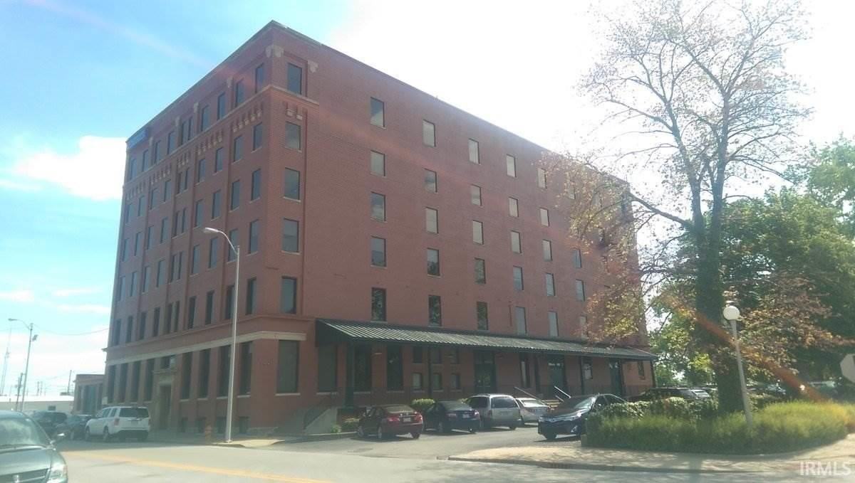 915 Main St - Photo 3 of 13