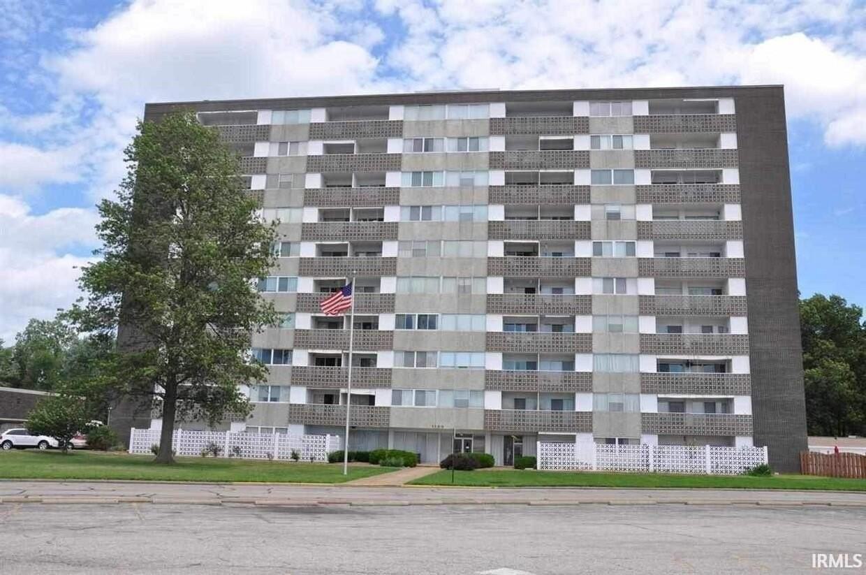 1100 Erie Ave #802