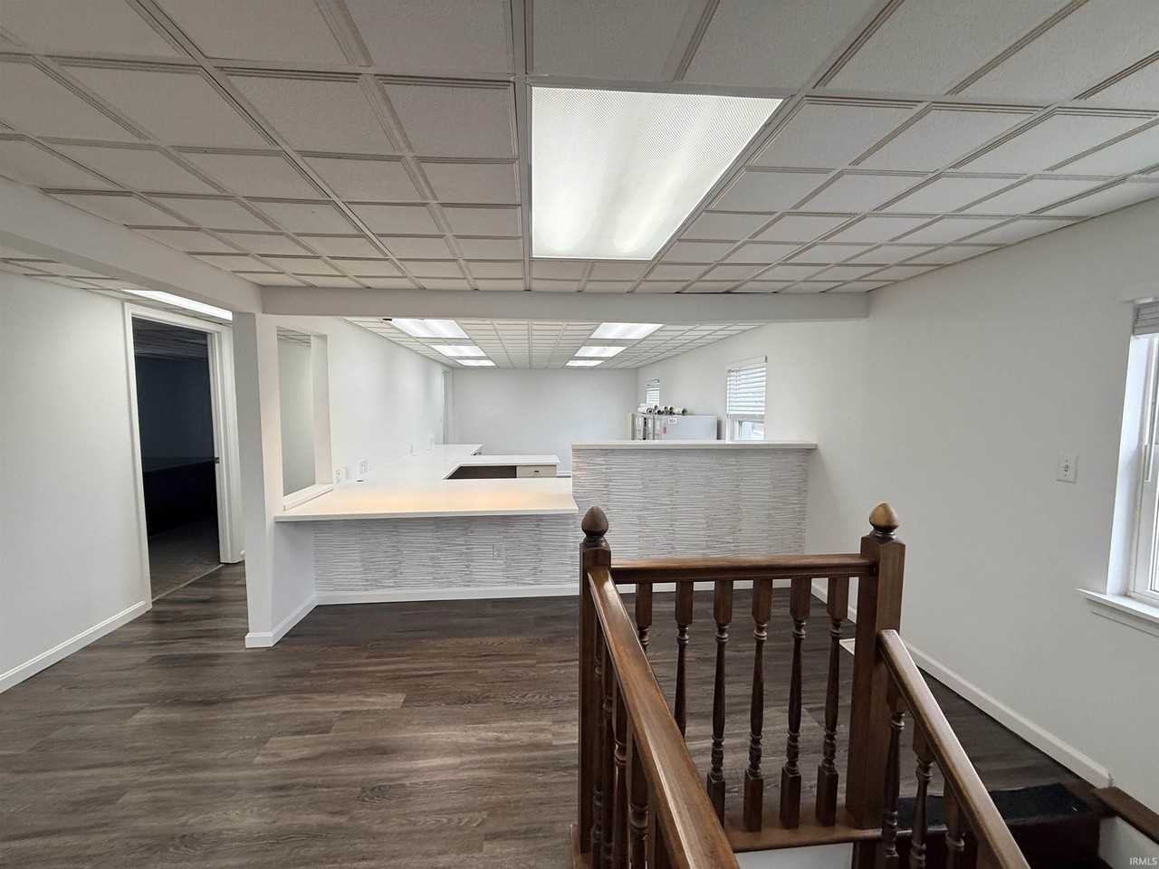 215 Mill St - Photo 4 of 17