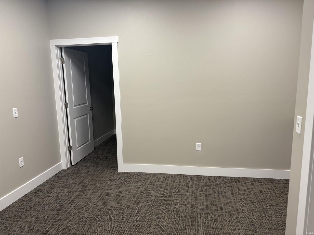 511 Newton St - Photo 2 of 5