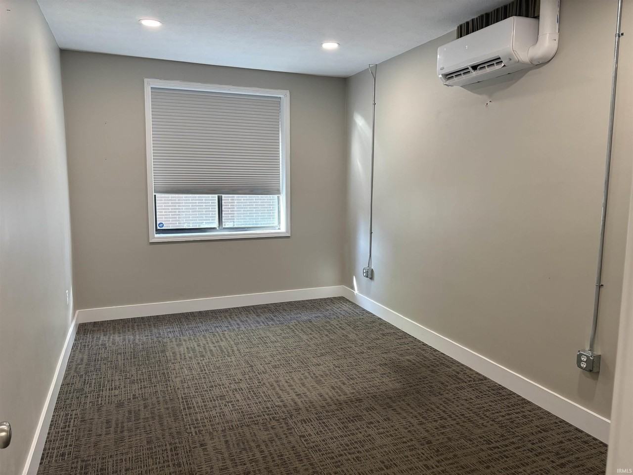 511 Newton St - Photo 3 of 5