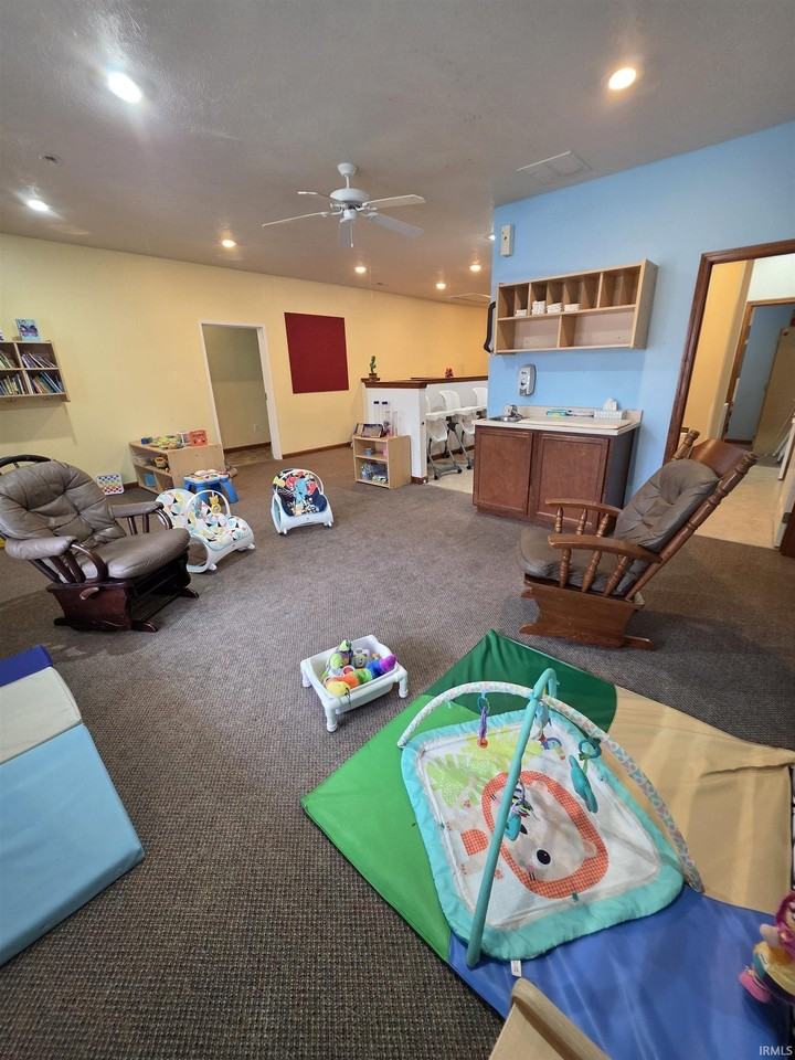 583 Northwood Ave - Photo 6 of 36