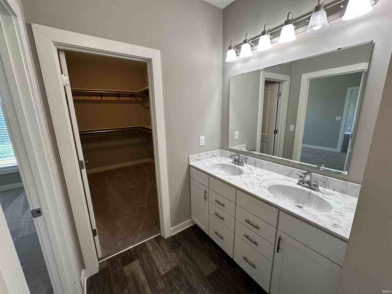 2331 Jamaica Ct - Photo 7 of 12