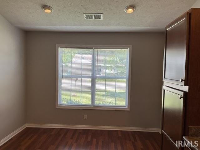 3629 Mariner Dr - Photo 3 of 9