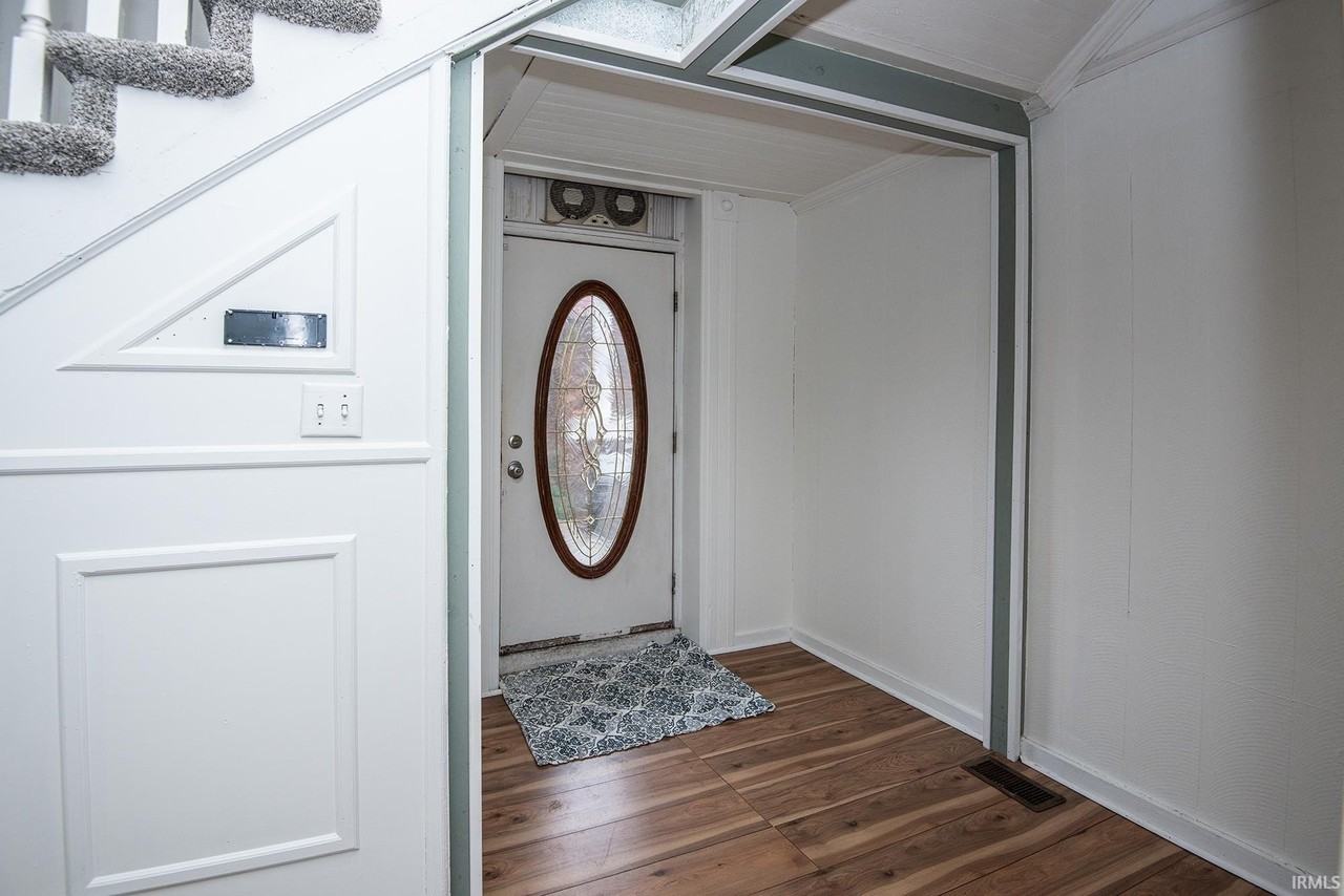 118 Main St - Photo 2 of 44