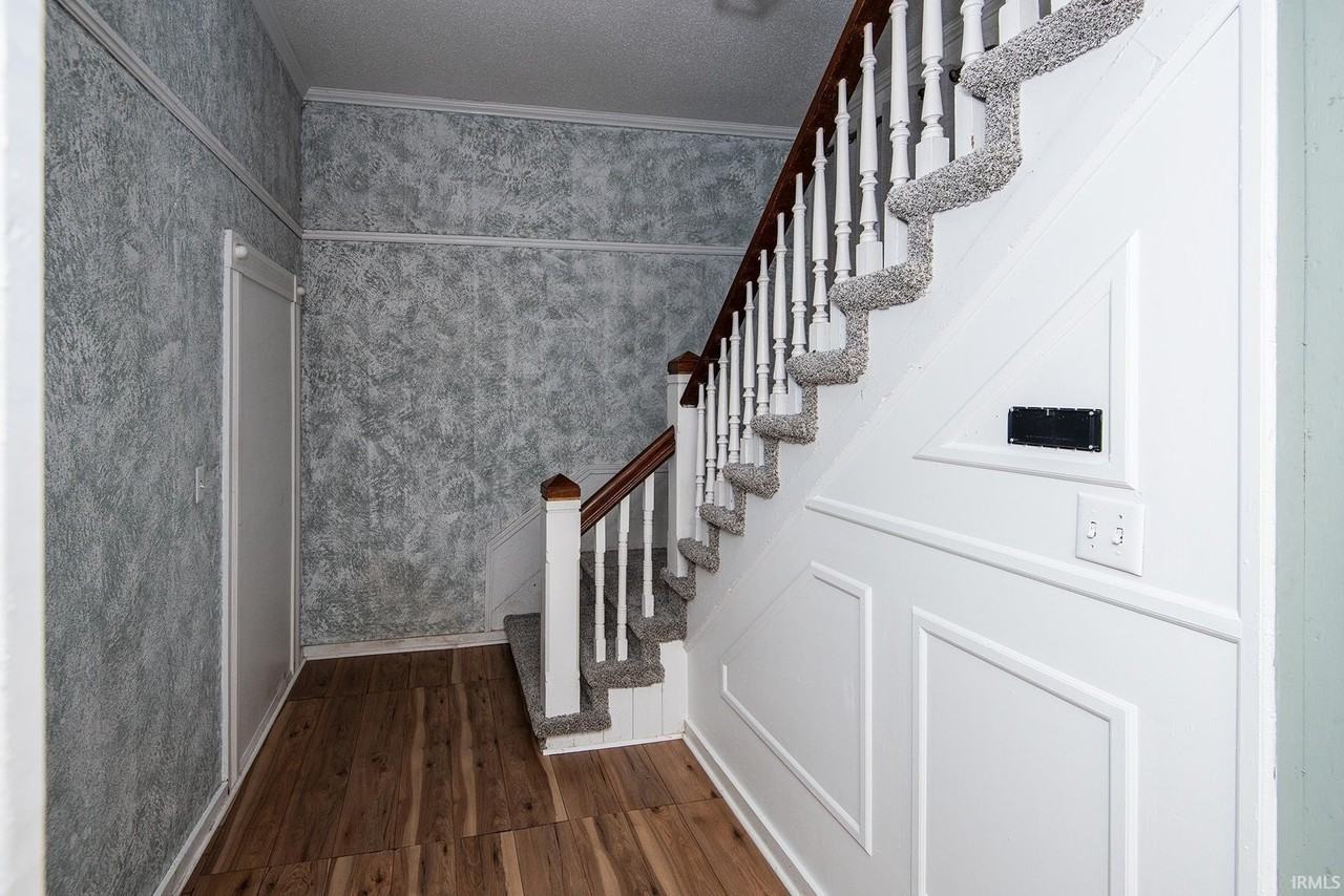 118 Main St - Photo 3 of 44