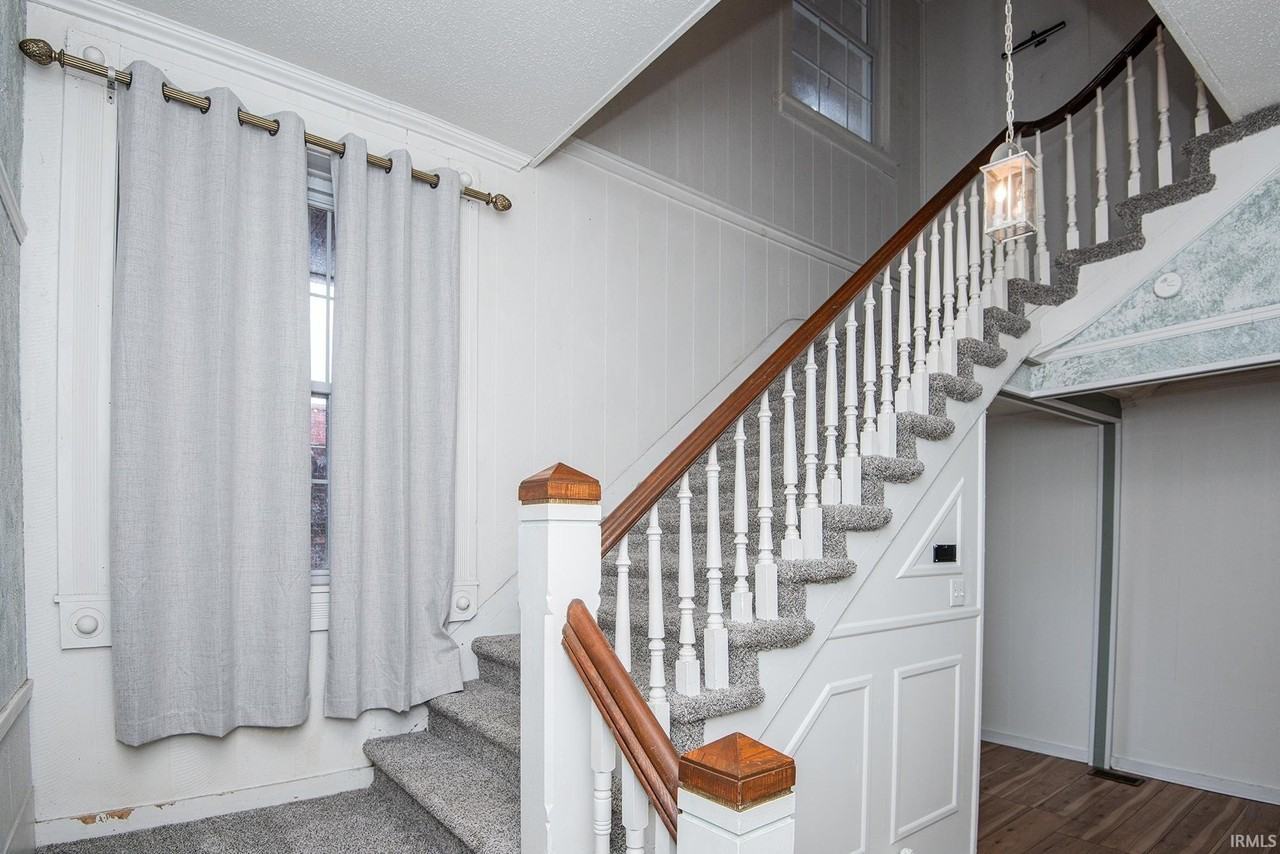 118 Main St - Photo 4 of 44