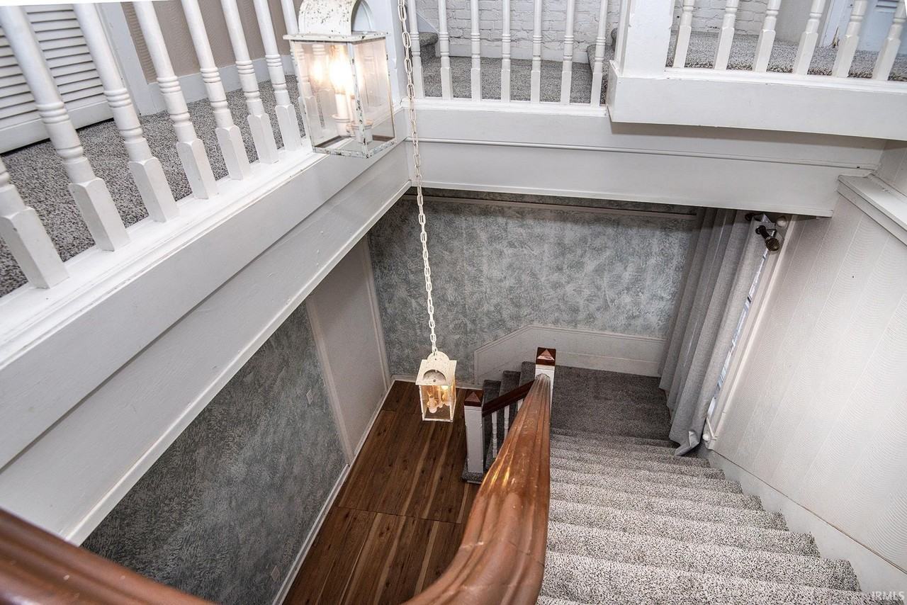 118 Main St - Photo 5 of 44