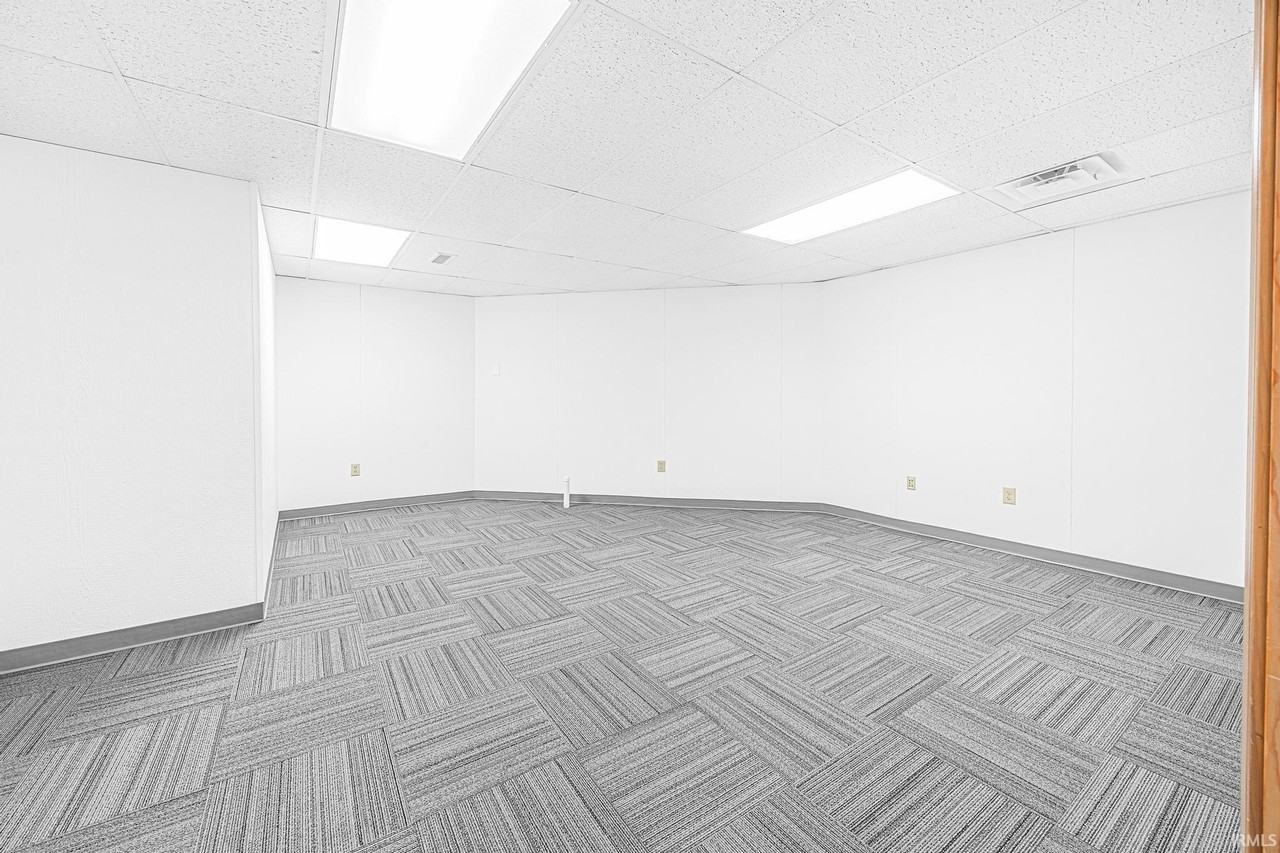 1482 Executive Blvd - Photo 7 of 22