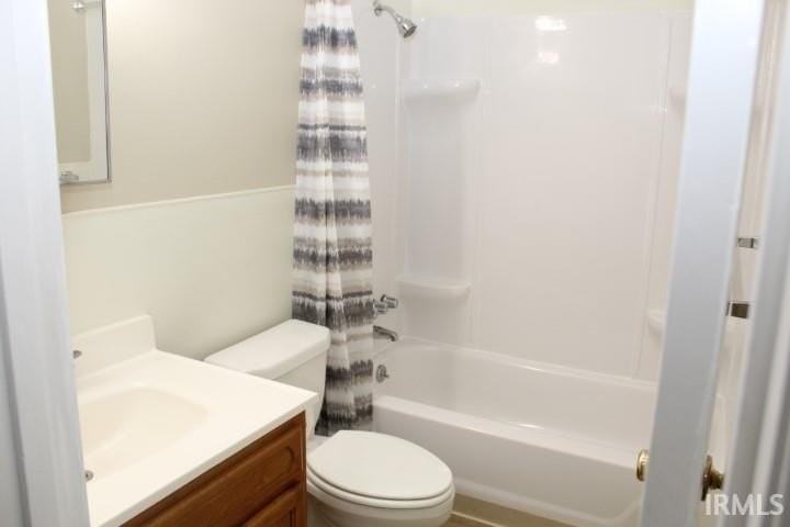 2555 Stanley Ct - Photo 6 of 10