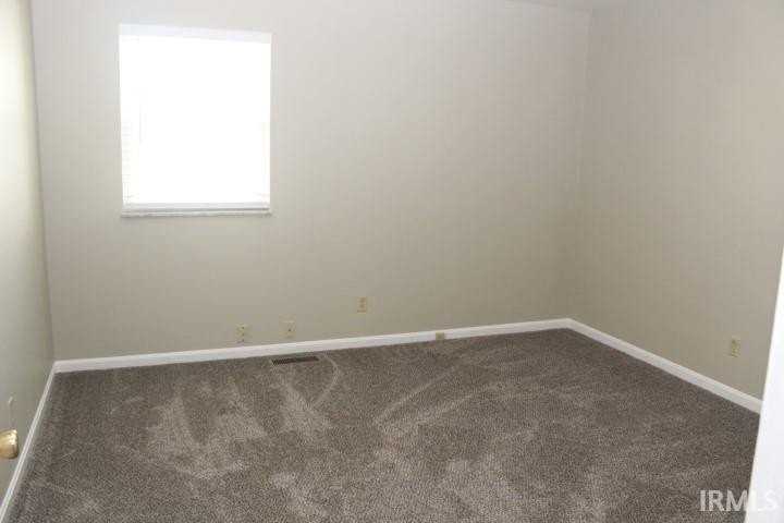 2555 Stanley Ct - Photo 7 of 10