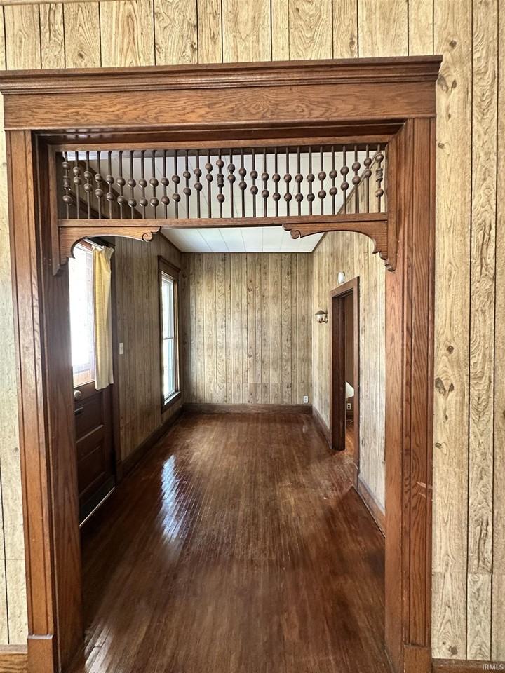 235 S Seminary St - Photo 4 of 38