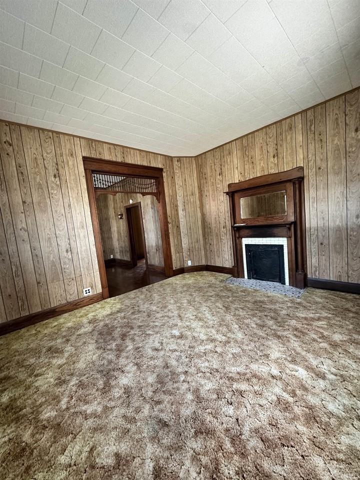 235 S Seminary St - Photo 6 of 38