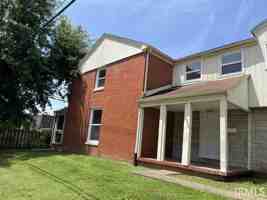 featured image of 957 S Spring St