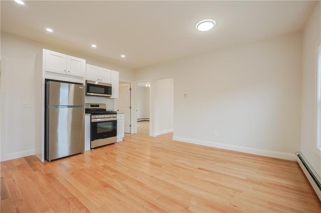 529 Wood St Apt 4th #4 - Photo 3 of 13