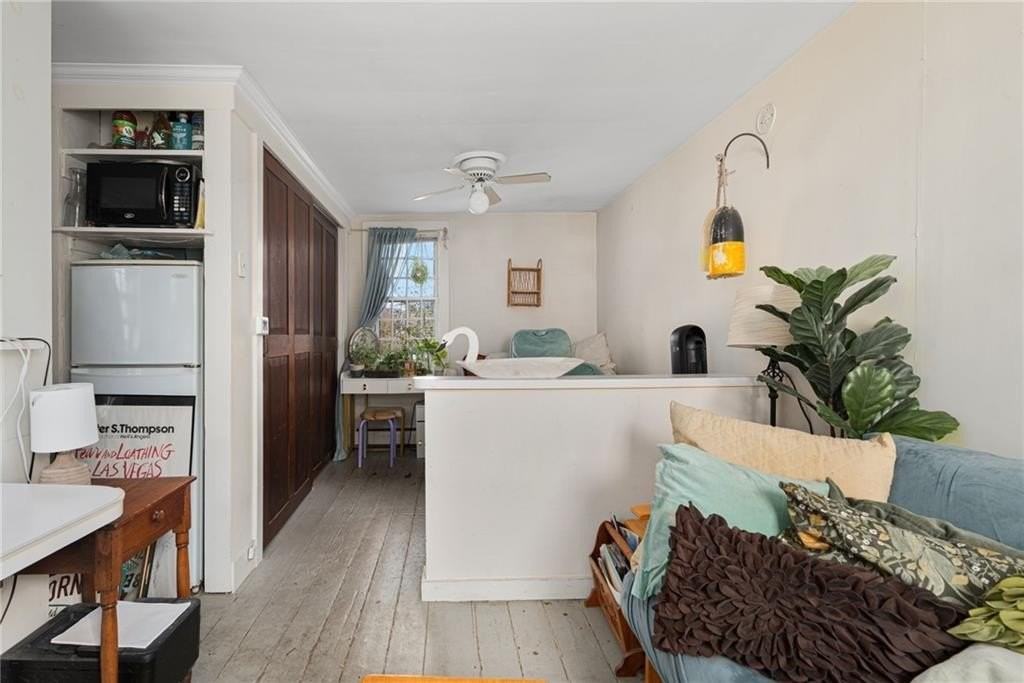 73 Thames St #B - Photo 4 of 11