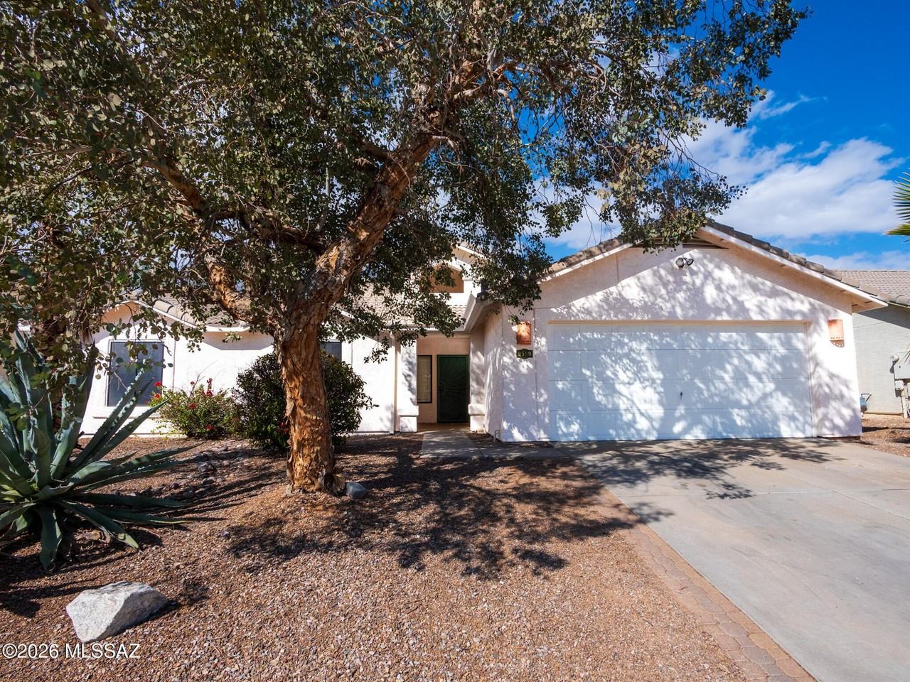 9599 E Dunnigan Dr - Photo 2 of 36