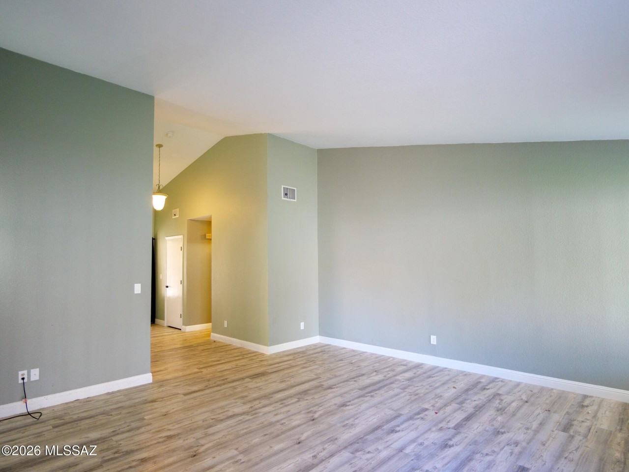 9599 E Dunnigan Dr - Photo 4 of 36