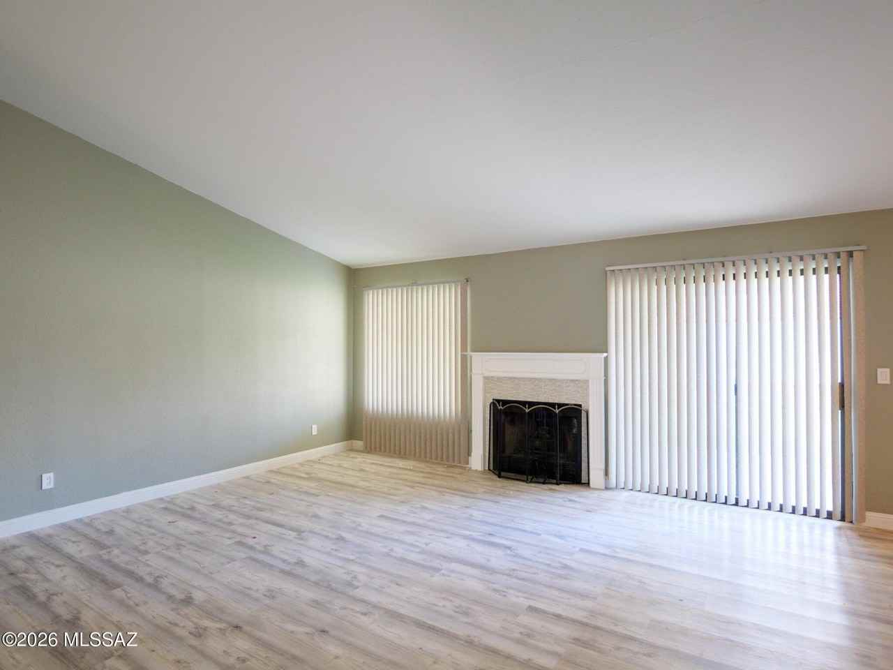 9599 E Dunnigan Dr - Photo 5 of 36