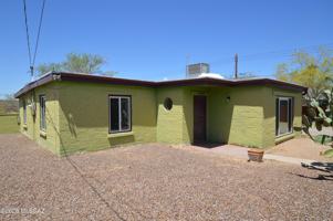 featured image of 2119 N Catalina Ave