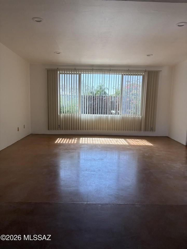 3110 S Portia Ave - Photo 3 of 18