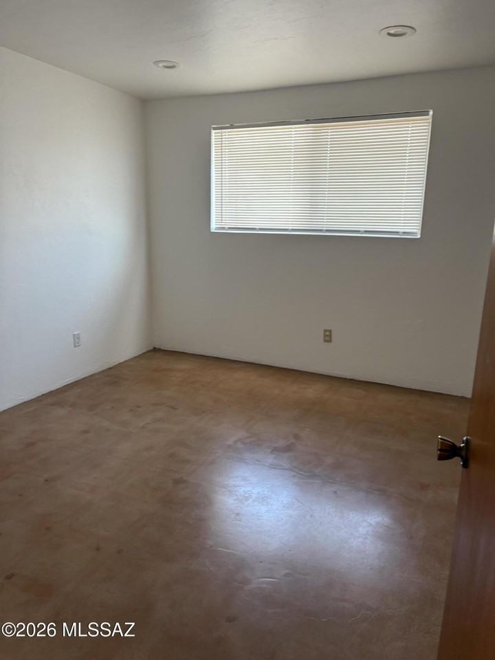 3110 S Portia Ave - Photo 6 of 18